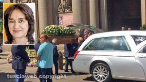 Viterbo - I funerali di Nadia Benedetti alla Trinità - Nel riquadro in alto a sinistra Nadia Benedetti