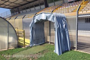 Sport - Calcio - Viterbese - Il tunnel mobile all'Enrico Rocchi