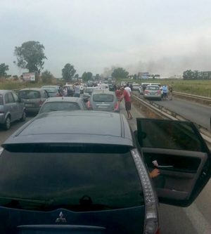 La sposa bloccata nel traffico sulla Pontina