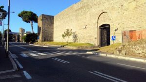 Viterbo - Eternit e degrado vicino porta Romana