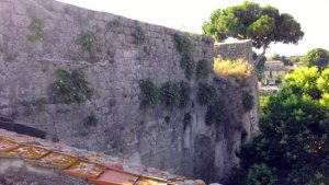 Viterbo - Eternit e degrado vicino porta Romana