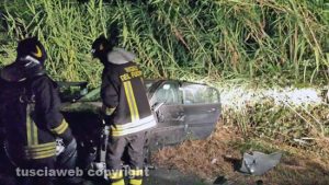 Vigili del fuoco sul posto per il frontale
