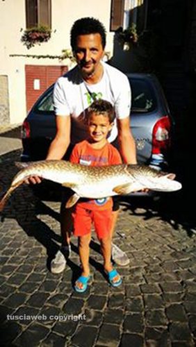 Mario Volpi e il suo luccio da dieci chili