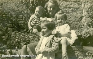 Viterbo - 1940 - Come eravamo - Mariolina, Anna, Roberto e Gabriella