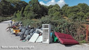 Bagnaia - Isola ecologica in strada Novepani