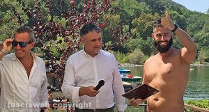 Circumnavigazione del lago di Vico - Umberto Casani all'arrivo