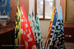 Ronciglione - Corse a vuoto 2016 - Le bandiere dei rioni