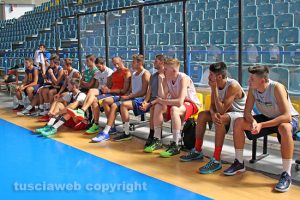 Sport - Basket - Stella azzurra - La squadra al primo allenamento