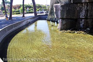 Viterbo - La fontana al Sacrario
