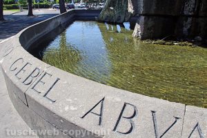 Viterbo - La fontana al Sacrario