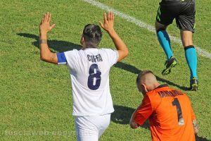Sport - Calcio - Viterbese - L'ingresso in campo
