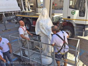 Viterbo - Posizionata la statua di Santa Rosa