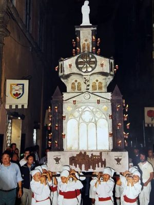 Minimacchina centro storico 1989-1990 - Vetrata aurea