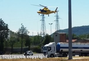 Orte - Famiglia si schianta in autostrada - L'intervento dell'eliambulanza
