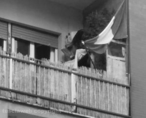 Viterbo - La marijuana sul balcone