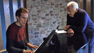 Marco Achtner al pianoforte e Mogol-