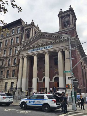 First Corinthian Church a New York postata dall'agenzia di viaggi 