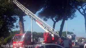 Viterbo - L'intervento dei vigili del fuoco al Sacrario