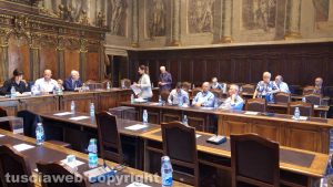 Viterbo - Il consiglio comunale - Banchi della maggioranza semivuoti