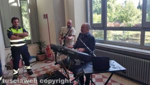 Viterbo - I volontari di Viterbo Tuscia alla Domus della Quercia