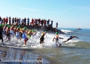 Tarquinia - Gara di triathlon al lido