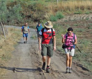Viterbo - I fedeli della parrocchia Santa Maria Nuova in pellegrinaggio sulla via Francigena