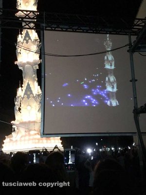 Viterbo - Santa Rosa - Il maxischermo impalla la macchina