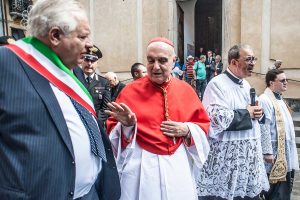Grotte di Castro - Il cardinale Comastri (immagini di Maurizio di Giovancarlo)
