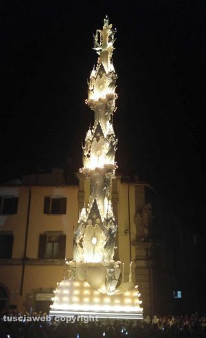 Viterbo - Santa Rosa - Gloria a piazza del Comune