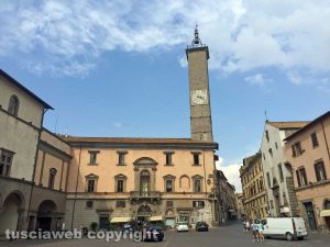 Viterbo - Piazza del comune
