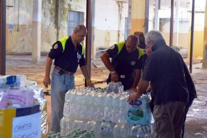 Sisma nel centro Italia - Tarquinia - Un autotreno carico di cibo per i terremotati
