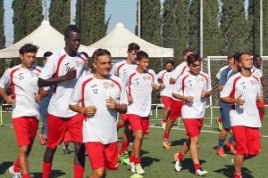Sport - Calcio - Monterosi - I biancorossi durante il riscaldamento