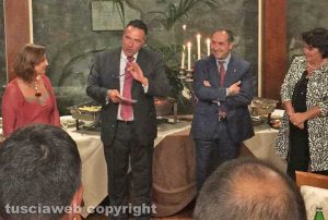Carabinieri - Il colonnello Mauro Conte saluta Viterbo
