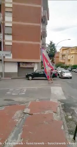 Viterbo - Col windsurf in città