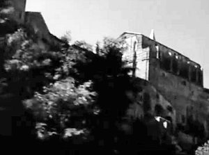 Capranica vista dalla Cassia in un film di Federico Fellino