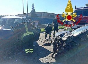 Valmontone - Schianto tra auto