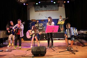 L'esibizione del centro musicale di Bolsena 