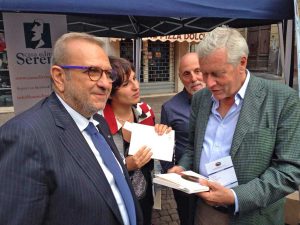 Viterbo - Il presidente di Confimprese D'amico con il sindaco e l'assessora Troncarelli