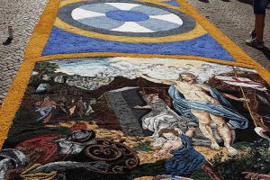 San Lorenzo Nuovo - L'uscita straordinaria del Crocifisso