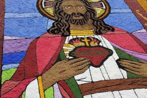 San Lorenzo Nuovo - L'uscita straordinaria del Crocifisso