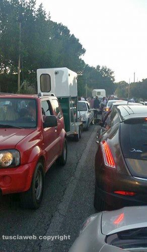 Soriano nel Cimino - Traffico in tilt sulla strada provinciale Sant'Eutizio