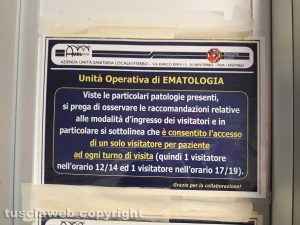 Viterbo - I cartelli affissi a Belcolle