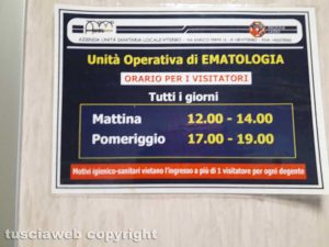 Viterbo - I cartelli affissi a Belcolle