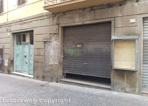 Viterbo - Lavori in locali commerciali a via Saffi