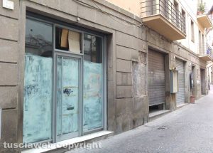 Viterbo - Lavori in locali commerciali a via Saffi