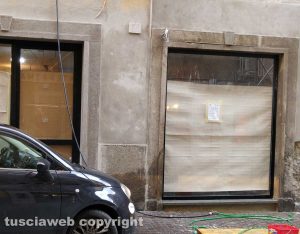 Viterbo - Lavori all'ex bar e farmacia in corso Italia