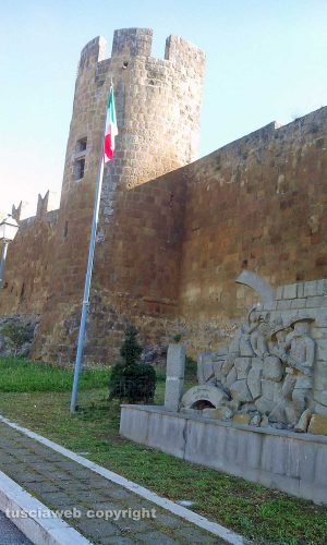 Tuscania - Monumento dei bersaglieri