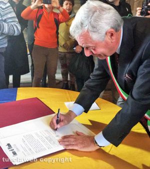 Viterbo - Primo matrimonio gay - Maurizio Rumori e Massimiliano di Giampietro hanno detto sì