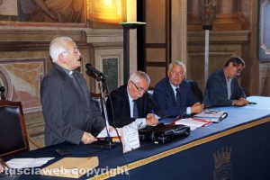 Viterbo - La presentazione del libro su Petroselli - Don Angelo Mazzi, Ugo Sposetti e Leonardo Michelini