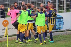 Sport - Calcio - Viterbese - L'esultanza dei gialloblù